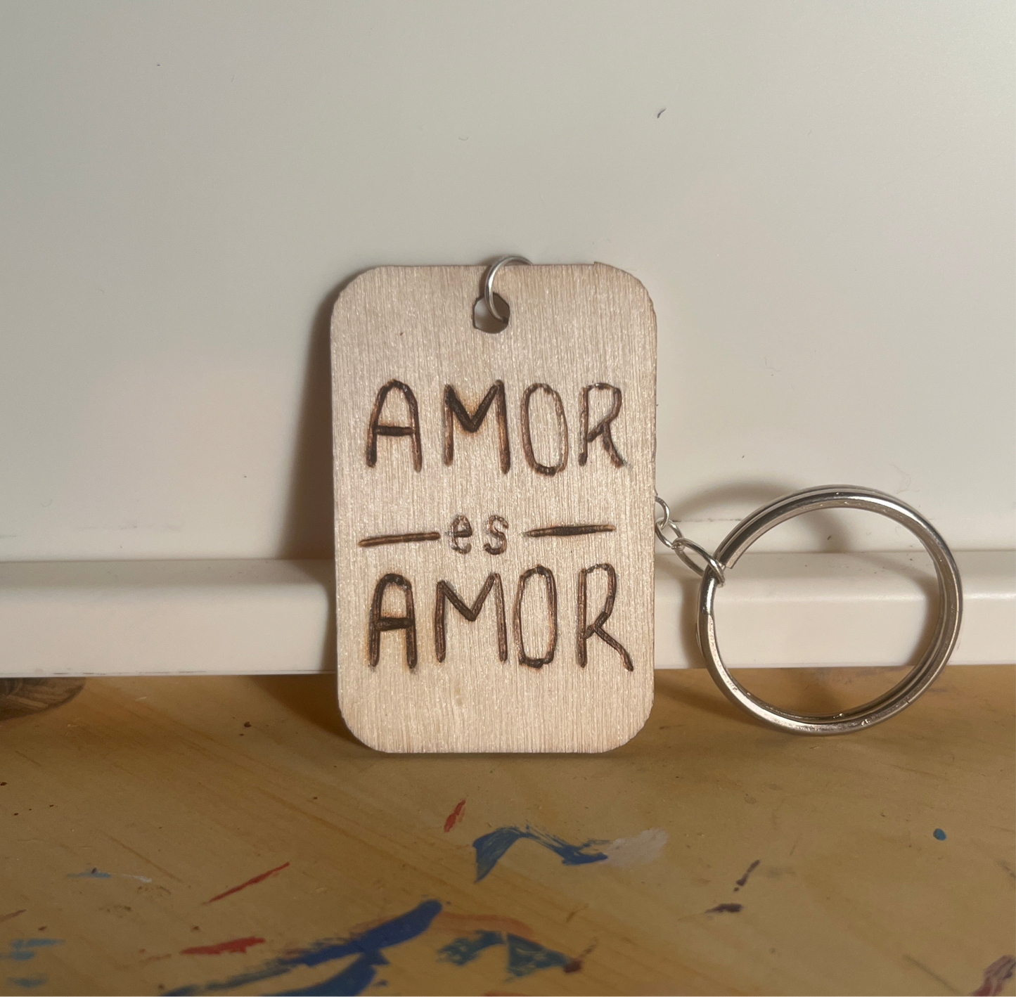 “Amor es Amor” Keychain