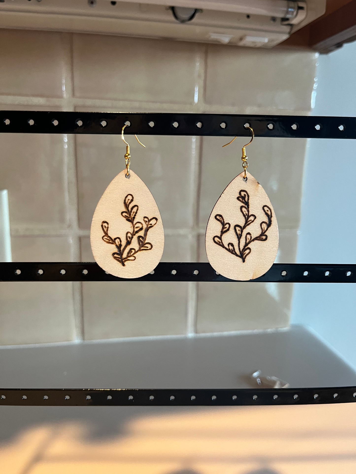 Large Wavy Plant Earring